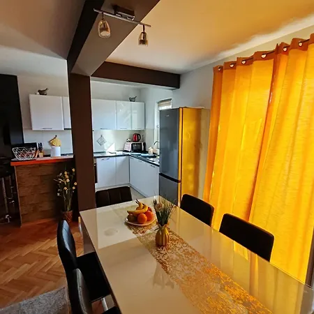Dora Apartment Makarska